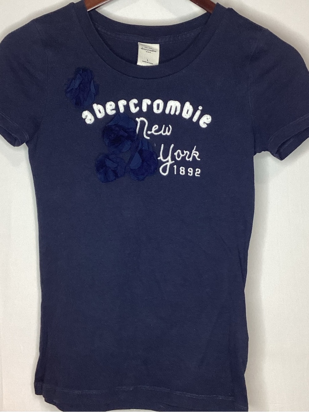 Abercrombie kids short sleeve Tshirt navy large